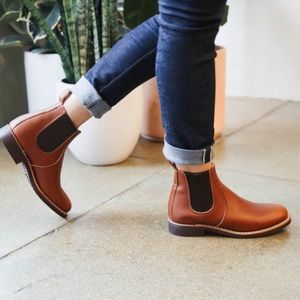 Redwing 6 inch Chelsea Heritage Boot